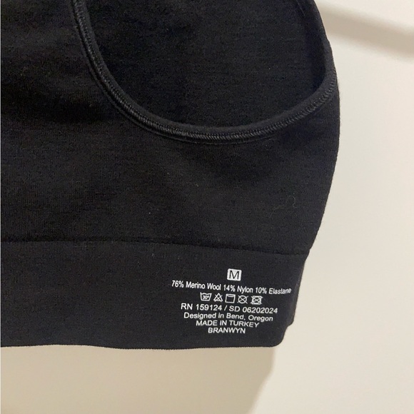 Branwyn ESSENTIAL RACERBACK SPORTS BRA in Black Color, Size Medium New w/ no tag - Picture 2 of 7